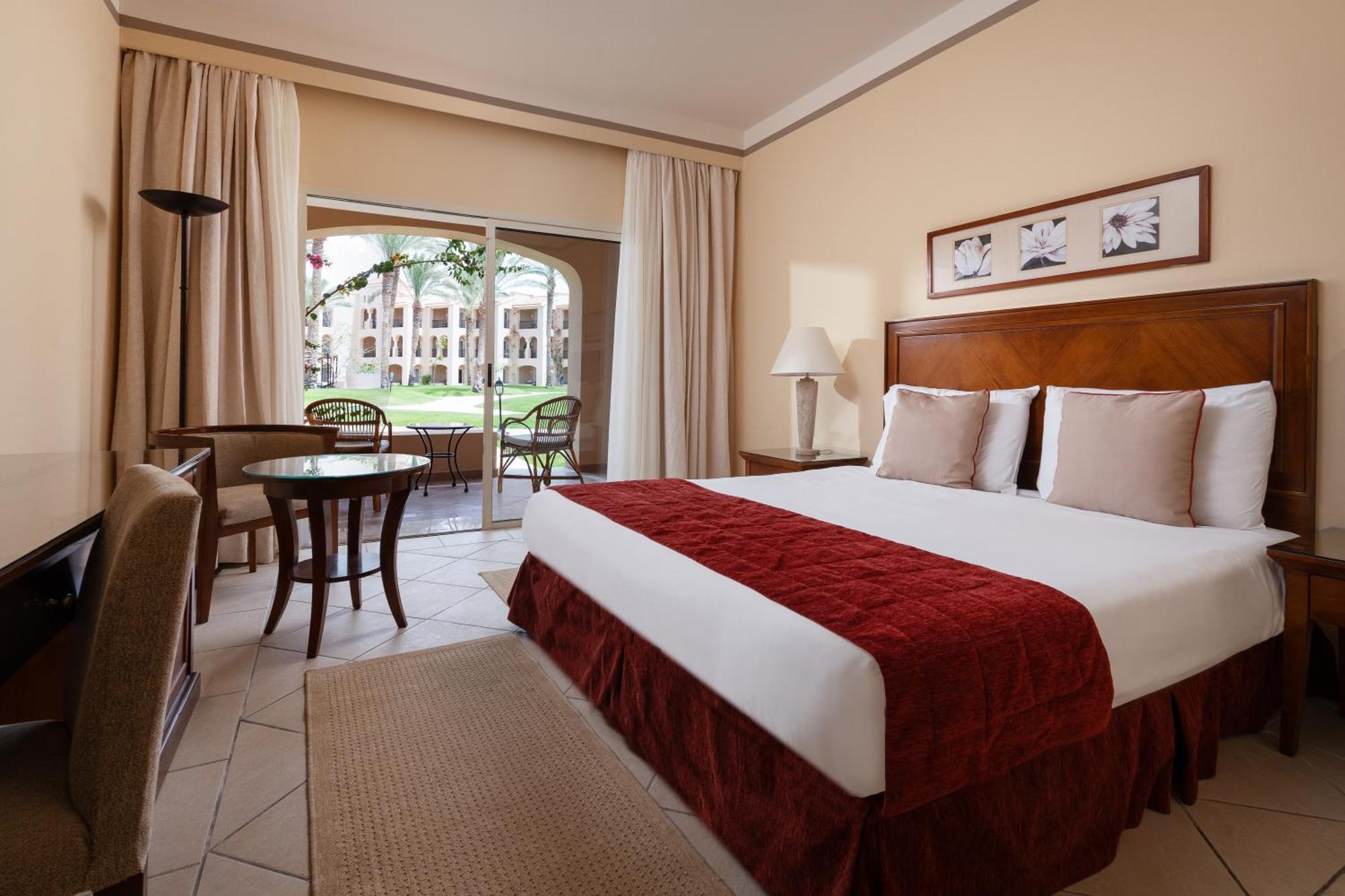 Superior, Queen or Twin Bed, Pool View,1548463999:JPEG